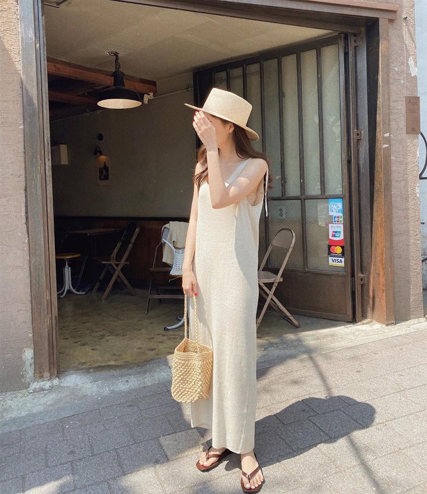 5 mẫu váy xứng đáng được chị em đầu tư vì diện lên chỉ trẻ trung xinh tươi chứ muốn dừ đi cũng khó-14