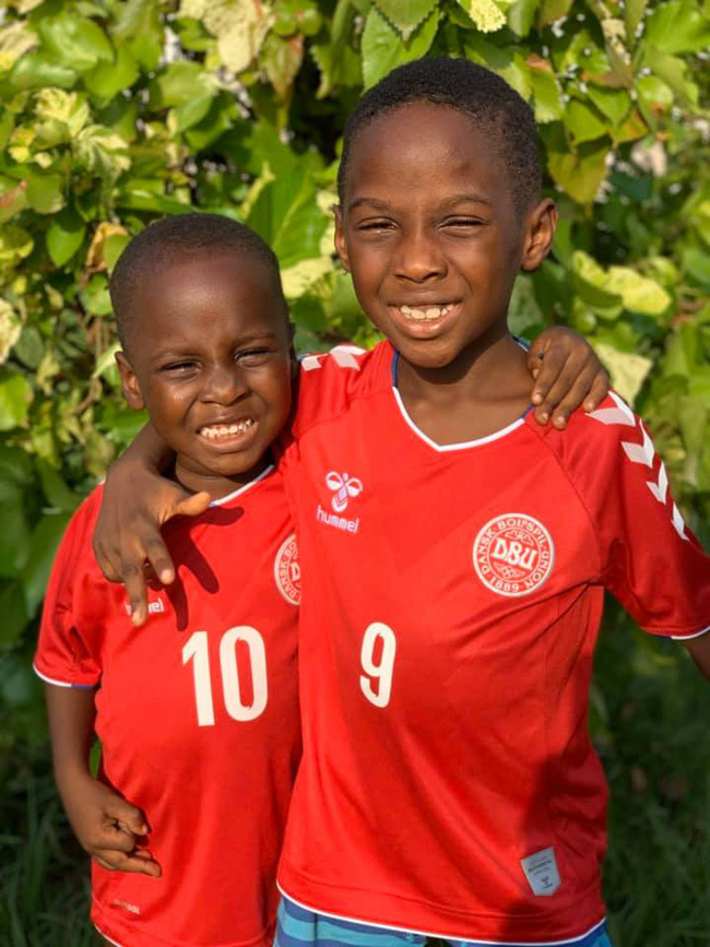 Cậu bé phù thủy da bọc xương, từng bị hắt hủi, suýt chết bên lề đường sau 4 năm giờ đã có cuộc sống khiến ai cũng kinh ngạc-4