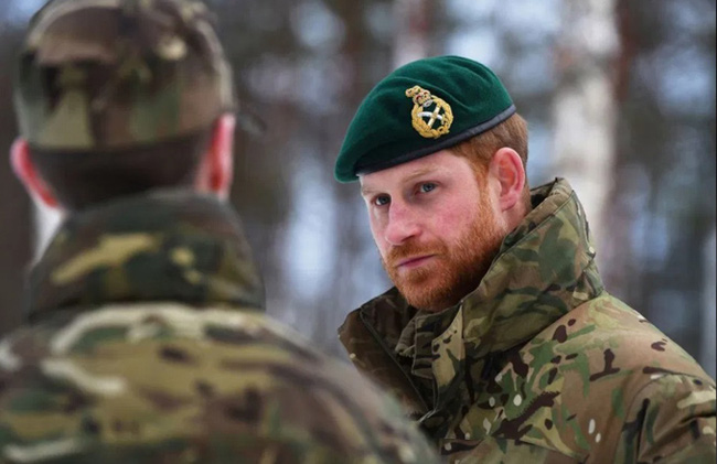 Harry lần đầu thừa nhận cuộc sống hoàn toàn bị đảo lộn sau khi rời hoàng gia nhưng không trách Meghan Markle-1