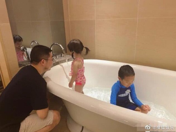 Tuesday nổi tiếng nhất Trung Quốc khoe nhẫn đánh dấu chủ quyền trong khi vợ hợp pháp xóa sạch ảnh chồng: Phải chăng hôn nhân của chủ tịch Taobao đã kết thúc?-4