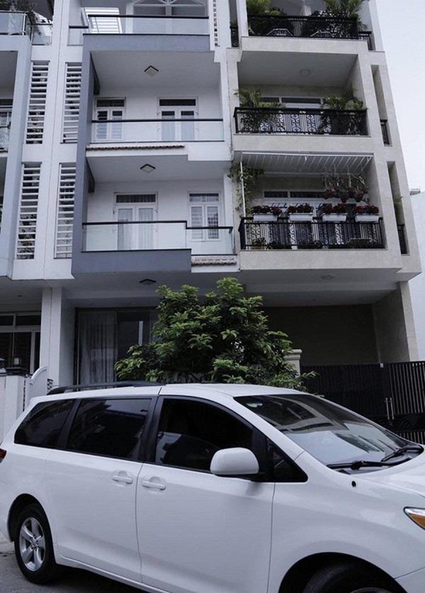 So bì khối tài sản của 4 nghệ sĩ hài đình đám Vbiz: Nhà Hoài Linh - Xuân Bắc gây choáng, sốc nhất là Trường Giang-6