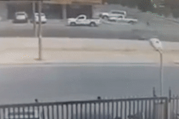 Kinh hoàng xe container mất lái, lao từ cầu vượt xuống đường cao tốc-1