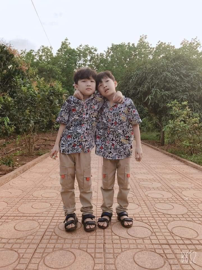 Bình Phước: 2 bé trai sinh đôi mất tích bí ẩn để lại xe đạp cách nhà vài trăm mét, cha mẹ thảm thiết cầu cứu-1