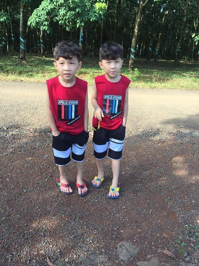 Bình Phước: 2 bé trai sinh đôi mất tích bí ẩn để lại xe đạp cách nhà vài trăm mét, cha mẹ thảm thiết cầu cứu-2