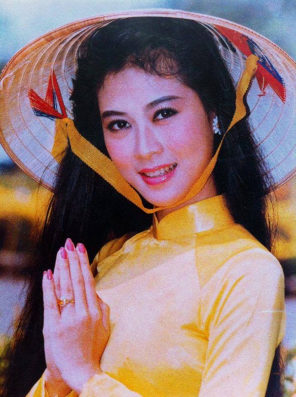 Nữ hoàng ảnh lịch Diễm Hương kể chuyện từng suy sụp và không muốn tham gia đóng phim-4