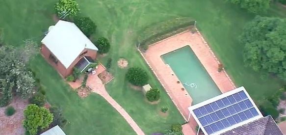 Gã đàn ông bắt cóc và cưỡng bức bé gái 12 tuổi, gây ngỡ ngàng hơn là việc đứa con đồng phạm giúp bố thực hiện kế hoạch đồi bại-3