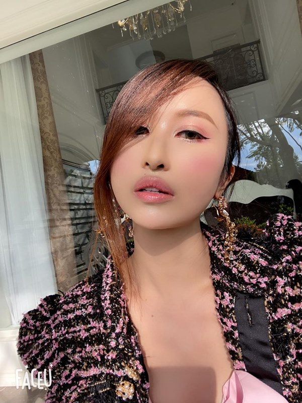 Vợ chồng Minh Nhựa rủ nhau đi chơi rồi khoe ảnh siêu chất nhưng biểu cảm của Mina lại nhận về bình luận như cứa vào tim-5