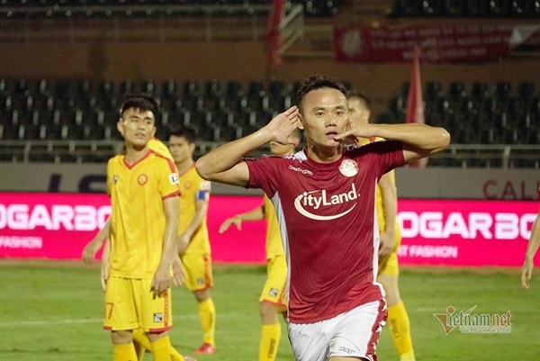 Thầy Park bối rối vì gà son” của... HLV Chung Hae Seong-1