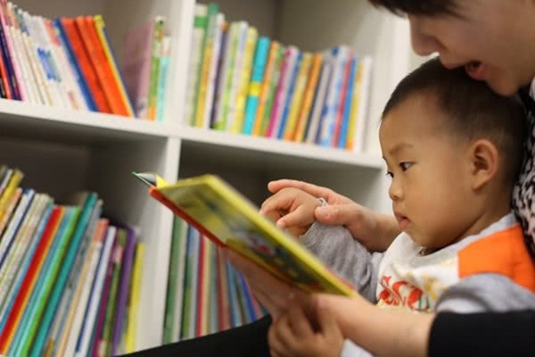 Muốn trí thông minh của con vượt trội, bố mẹ đừng quên làm 2 điều này mỗi tối trước khi đi ngủ-4