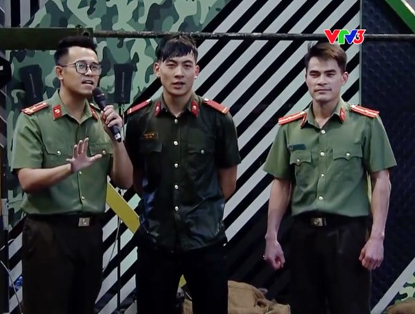 Đồng chí cảnh vệ lên sóng VTV3 liền nổi rần rần: Cao 1m80, gương mặt góc cạnh và quan trọng là chưa có người yêu-6