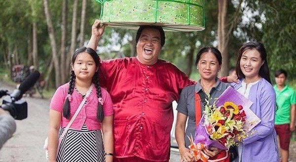 Chân dung vợ đại gia kín tiếng của Hoàng Mập, Kinh Quốc: đã khéo chăm con lại cực giàu có-1