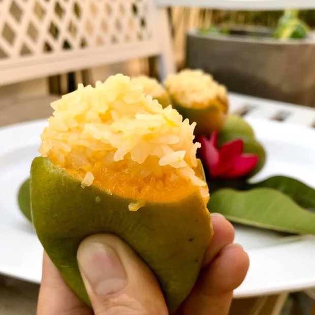 Món xôi xoài Thái Lan phiên bản lỗi đang bị dân mạng cười chê vì tưởng là thảm hoạ, nhưng sự thật sẽ khiến ai chê phải rút lời ngay lập tức-3