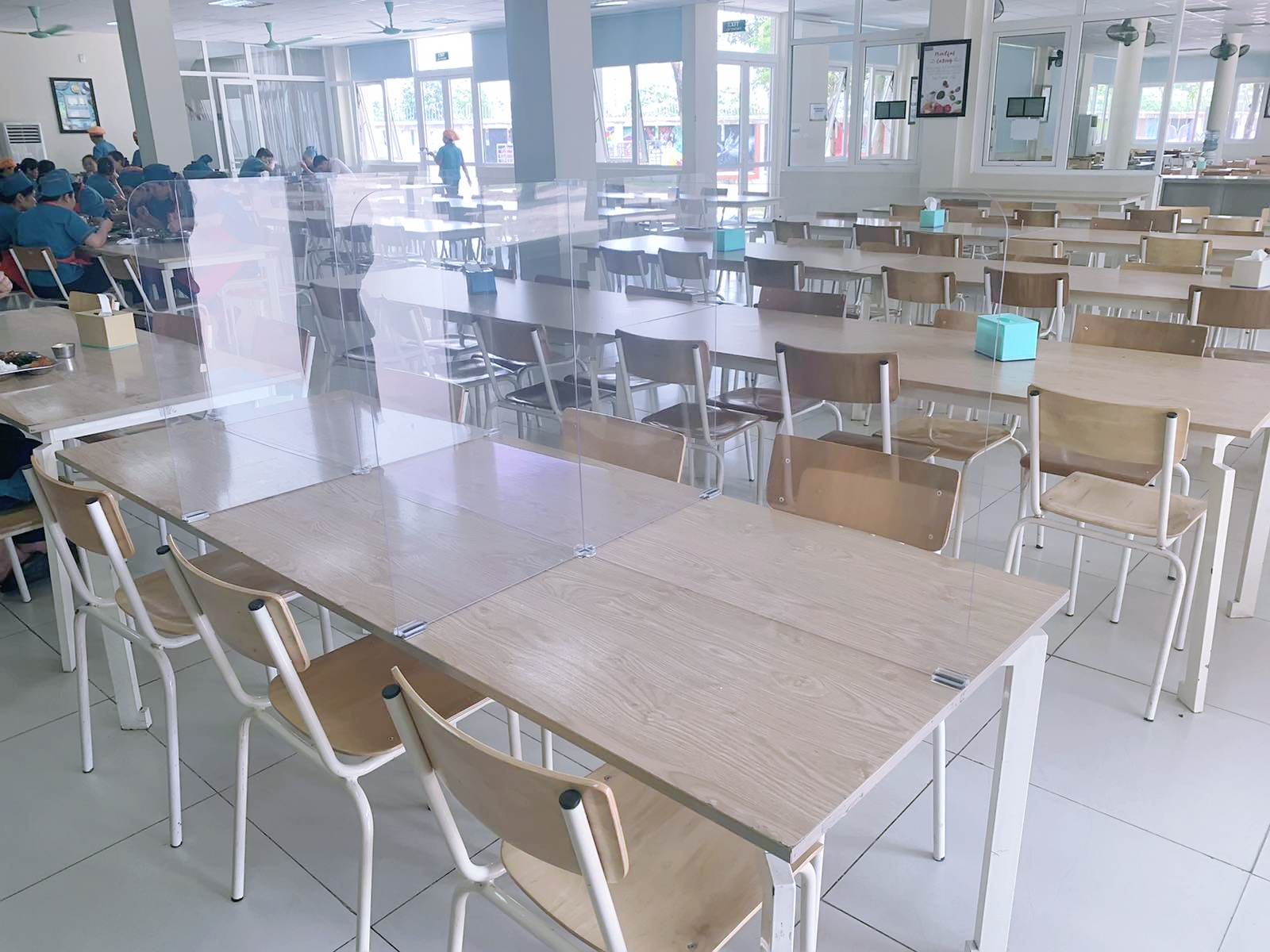 Thầy cô thử kịch bản, họp cả ngày nghỉ để đón học sinh trở lại-6