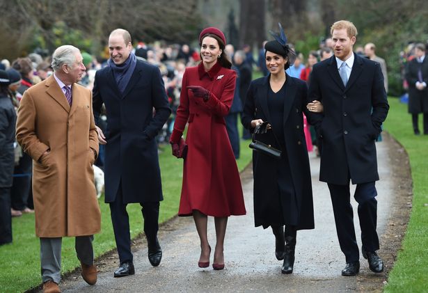 Tiết lộ mới về mối thù hận giữa Meghan Markle và chị dâu Kate hóa ra bắt nguồn từ lý do không ai ngờ, khiến hoàng gia chao đảo-1
