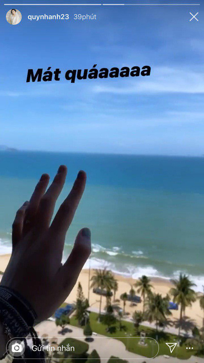 Duy Mạnh tự lái ca nô cho vợ dạo biển, Văn Đức hí hửng mua đồ cho tiểu công chúa”: Đặc điểm chung của các ông bố tương lai đây mà!-2