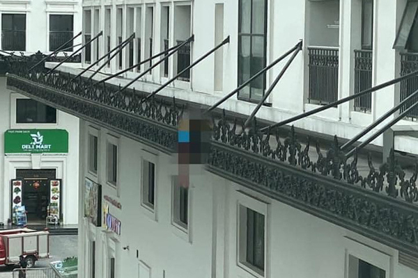 Phát hiện thi thể người đàn ông Hàn Quốc trên lan can chung cư ở Hà Nội-2