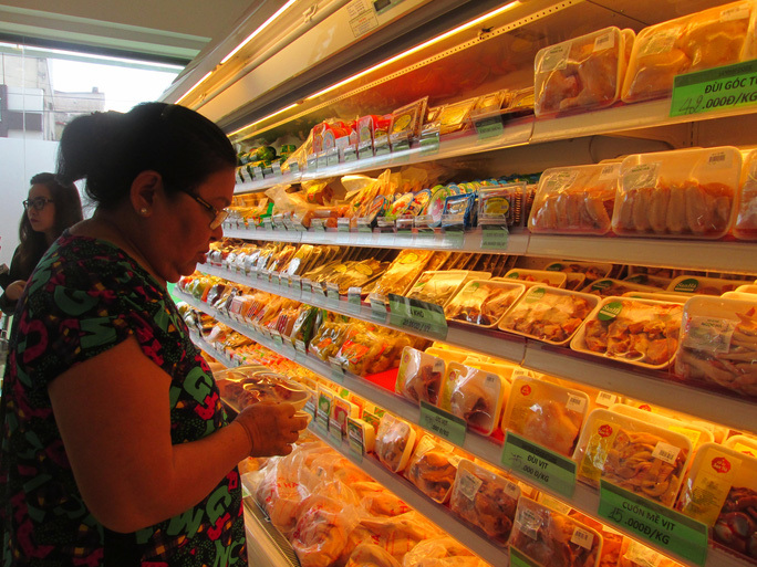 20 ngàn đồng/kg, gà nhập khẩu rẻ như rau-2