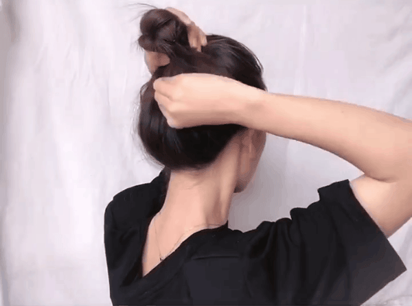 Mùa Hè hay búi tóc, chị em nhớ thêm 1 bước này để trẻ xinh hơn-4