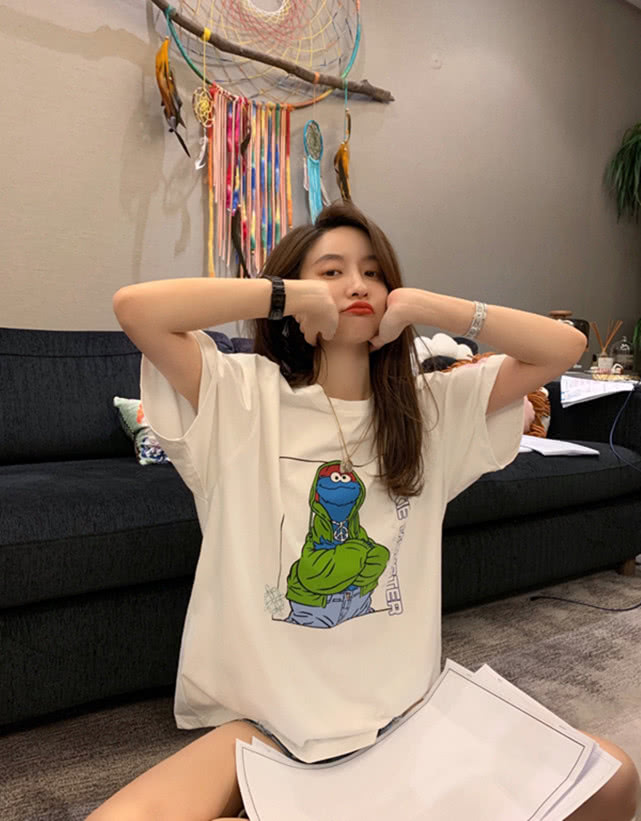 Sếp của Tuesday cặp kè với chủ tịch Taobao đã có vợ lên tiếng bênh vực: Cô ấy chỉ là một hotgirl bé nhỏ, rất nhiều việc không thể tự chủ-1