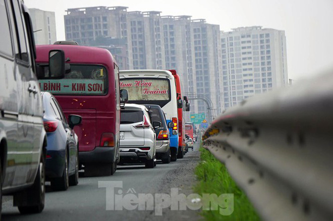 Cao tốc Pháp Vân tê liệt sau kỳ nghỉ lễ dài ngày-8