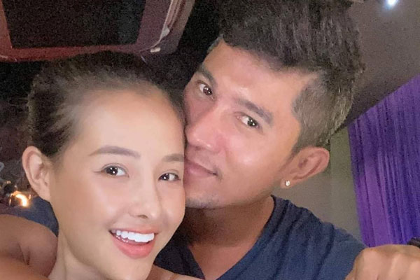 Ngọc Trinh khoe dáng mỏng tang, tự nấu ăn trong bếp cực đảm: Luyện nữ công gia chánh để lên xe hoa chăng?-2