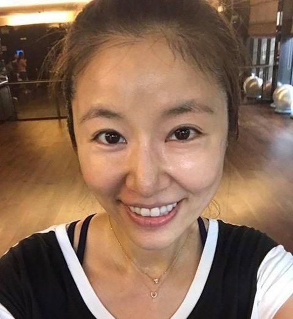 Lâm Tâm Như công khai mặt mộc sau khi nhận cơn bão chê nhan sắc xuống cấp, da chảy xệ già nua-4