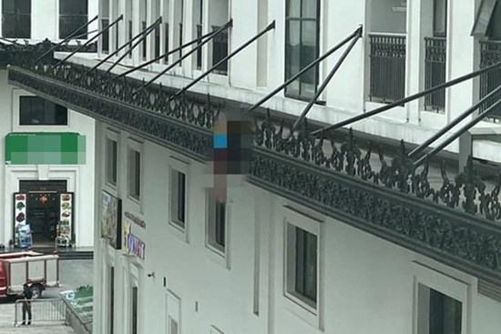 Phát hiện thi thể người đàn ông Hàn Quốc trên lan can chung cư ở Hà Nội