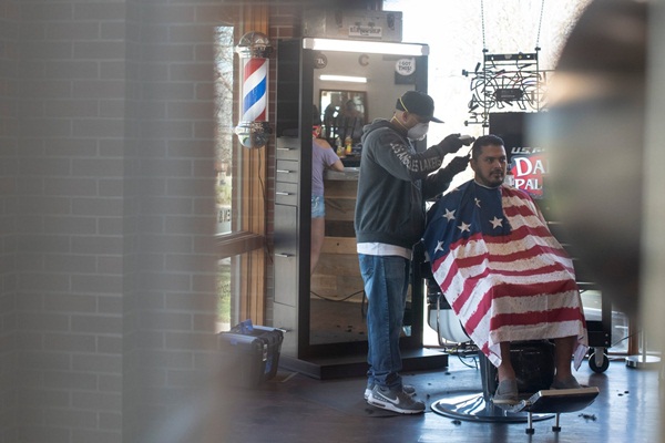 Bài học đắt giá từ châu Á khi vội mở cửa lại giữa dịch-2