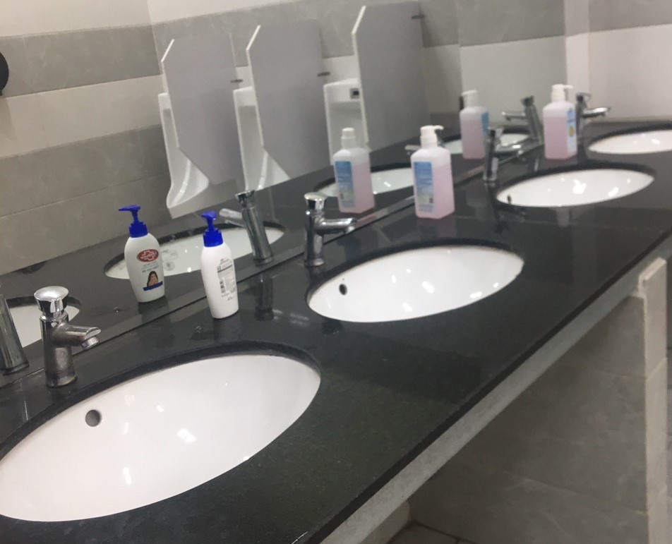 Học sinh THCS, THPT cả nước trở lại trường sau kỳ nghỉ dài-1