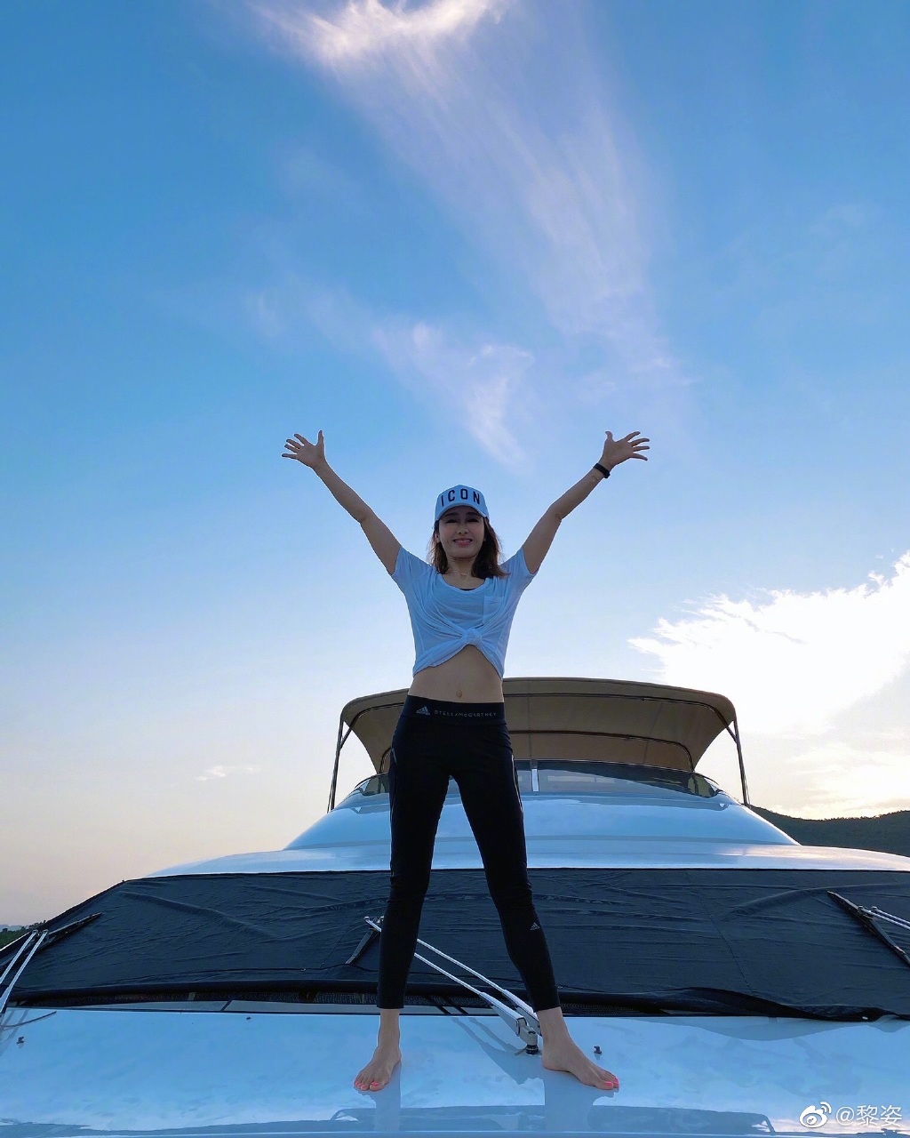 48 tuổi và đã 3 lần sinh nở nhưng Lê Tư vẫn giữ được nhan sắc trẻ trung đến thế này-3