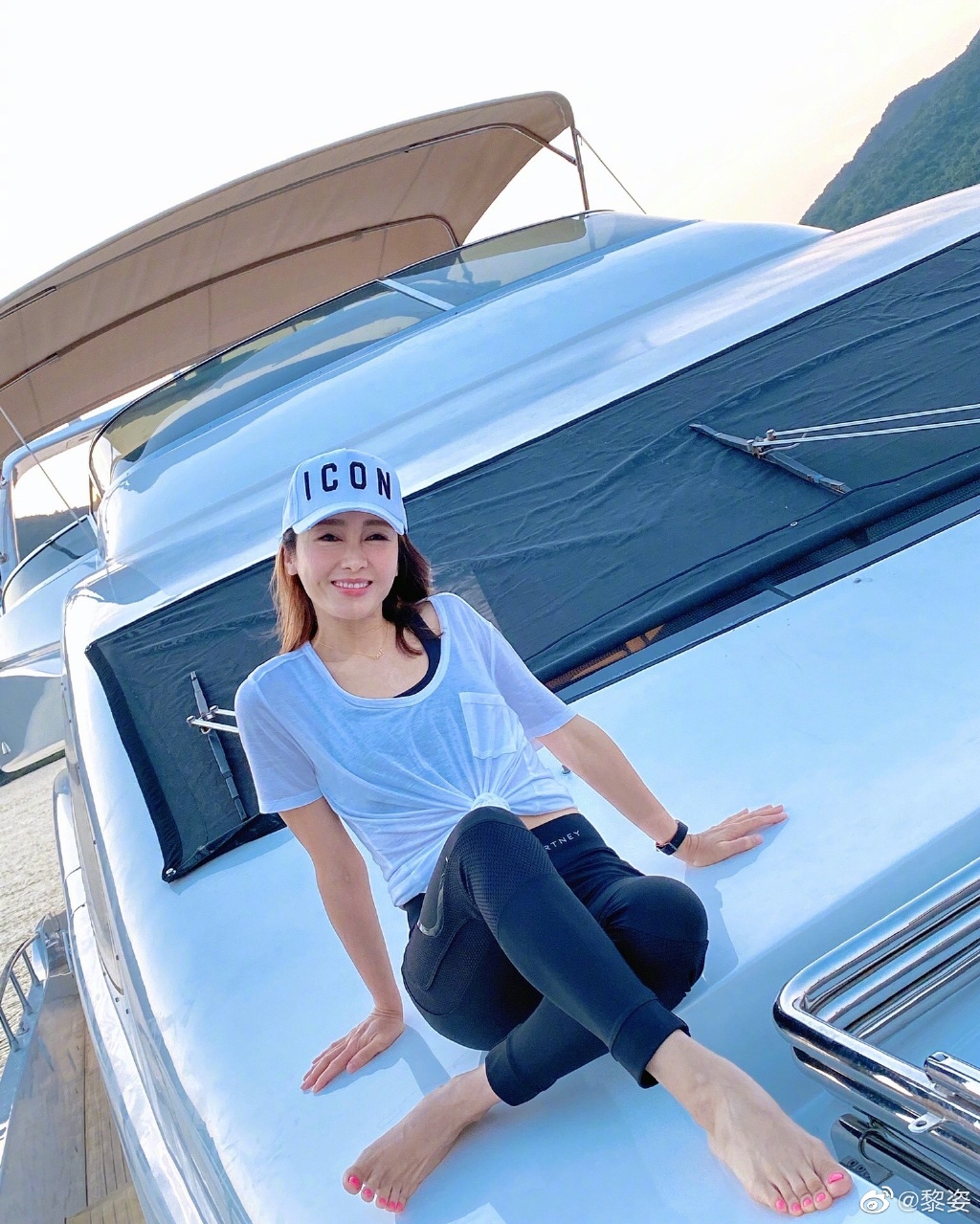 48 tuổi và đã 3 lần sinh nở nhưng Lê Tư vẫn giữ được nhan sắc trẻ trung đến thế này-4