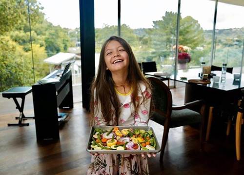 Cho con sang Mỹ chơi, ca sĩ Hồng Nhung hé lộ nhà trên đồi sang chảnh giữa trời Tây-4