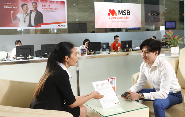 Nới lỏng giãn cách xã hội, ngân hàng chung tay ‘giảm đau kinh tế’-1