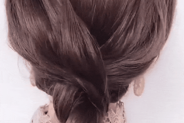 Tự quấn tóc đẹp như người nổi tiếng chỉ với một chiếc khăn-1