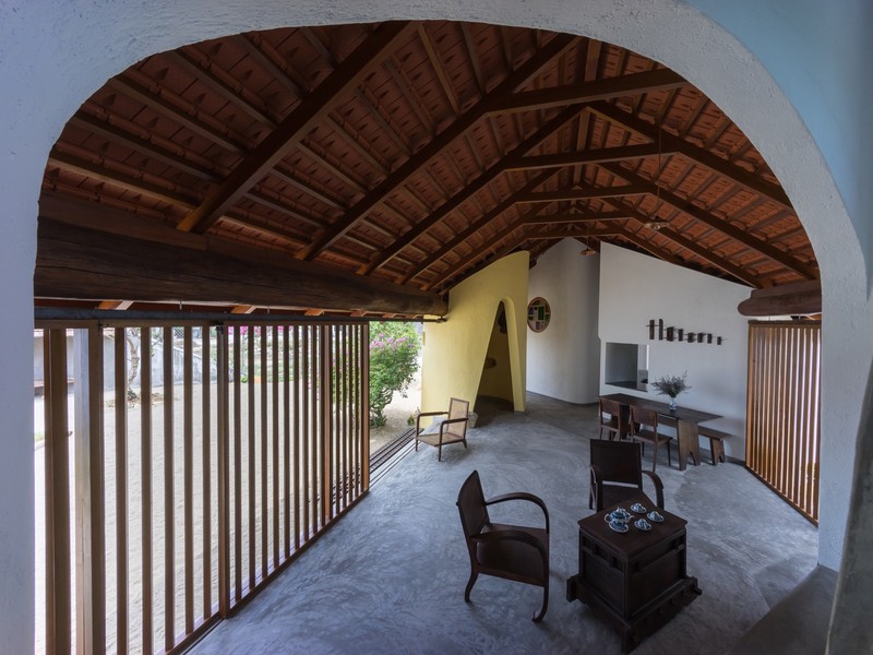 Ấn tượng trước ngôi nhà làm từ hai khối hình tam giác-8