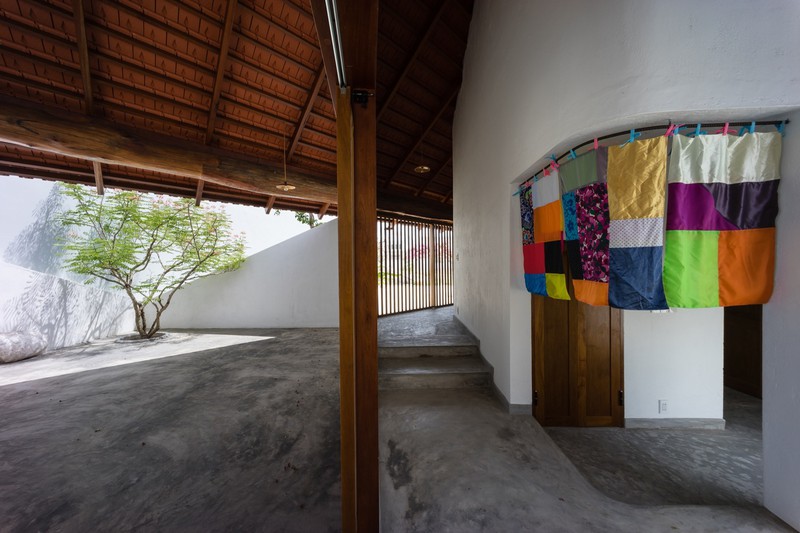 Ấn tượng trước ngôi nhà làm từ hai khối hình tam giác-10