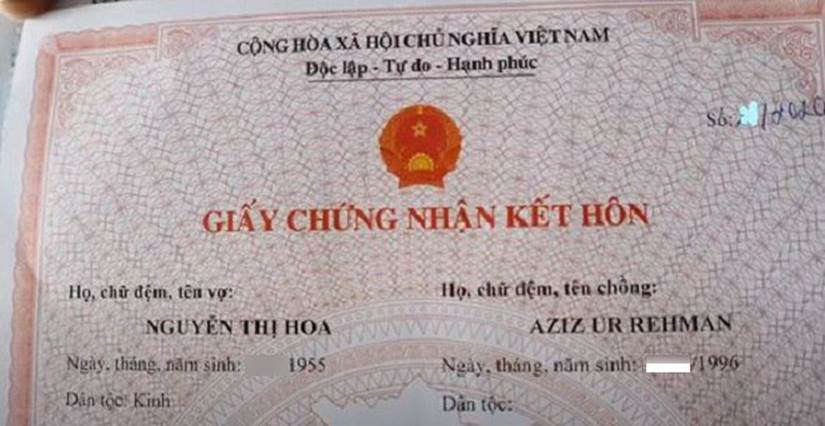 Cặp đôi vợ 65 tuổi – chồng kém 41 tuổi xôn xao MXH: Nhân vật chính lên tiếng!-2