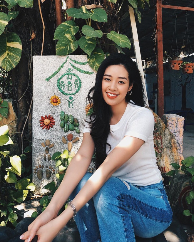 Lan Ngọc diện váy trắng bó sát, Bảo Thy khoe dáng với đồ bơi Gucci-7