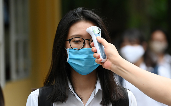 Hà Nội: Thông tin về hai học sinh ở Hà Đông bị sốt, cách ly trong ngày đầu tiên đi học-1