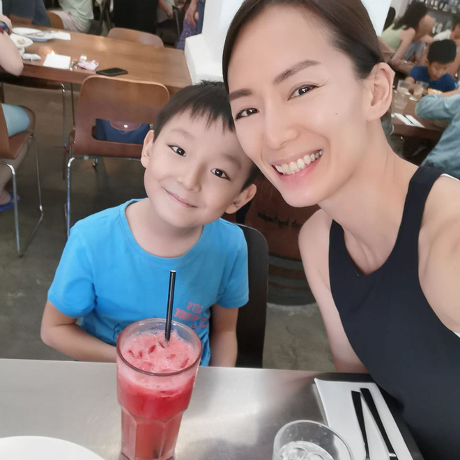 Đông Phương Bất Bại kinh điển: 25 tuổi vỡ nợ 8 tỷ, ly dị đại gia, cuộc sống hiện tại ra sao?-12