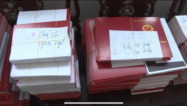 Bắt giam Phó Hiệu trưởng làm giả bằng tốt nghiệp THPT-5