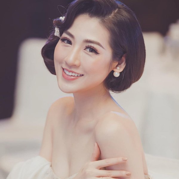 Mối quan hệ của Á hậu Tú Anh với gia đình nhà chồng-3