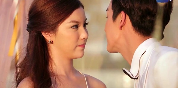 Từ nhà tắm bước ra, chồng háo hức về 1 đêm tân hôn nồng nàn nhưng cảnh tượng trong phòng ngủ lại khiến anh điêu đứng-1