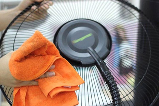 Hướng dẫn vệ sinh quạt điện đơn giản tại nhà để sử dụng trong mùa hè tới