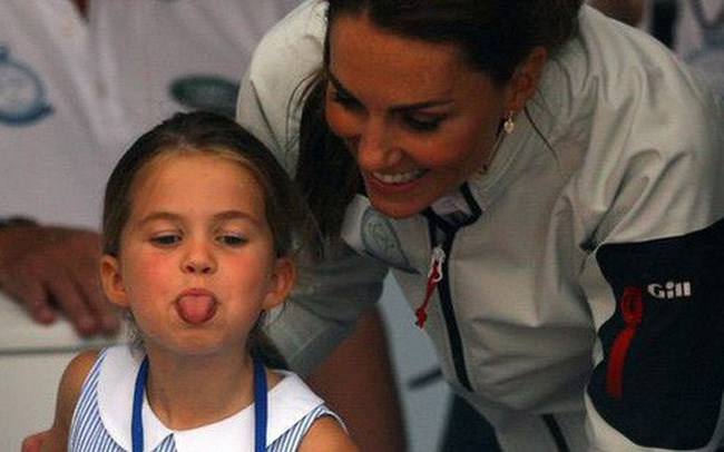 Công chúa nước Anh tròn 5 tuổi: Ở nhà được mẹ dạy cực kỳ tinh tế, đến trường thì thầy cô uốn nắn theo cách đặc biệt như này-4