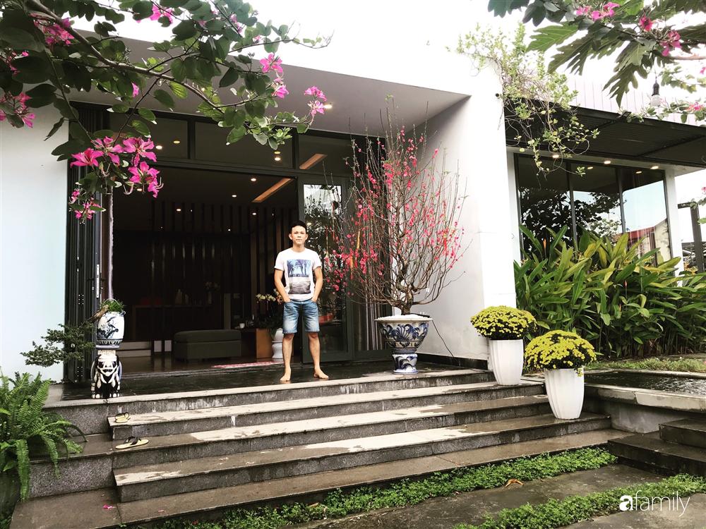Chàng sinh viên kiến trúc tự thiết kế sân vườn rộng 200m² với cây xanh và ao cá cho gia đình 4 thế hệ ở ngoại ô Đà Nẵng-1