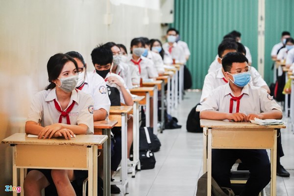 Mối nguy hiểm khi bắt học sinh đeo khẩu trang trong giờ ngủ trưa-1