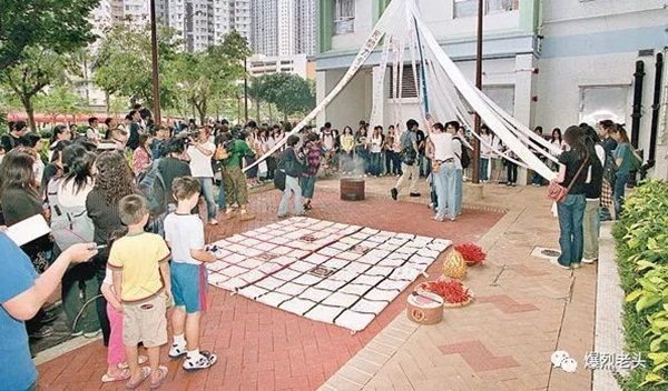 Vụ thảm sát chấn động sau 16 năm: Người phụ nữ đưa hai con đoàn tụ cùng chồng nhưng hóa ra lại bước vào địa ngục không lối thoát-3