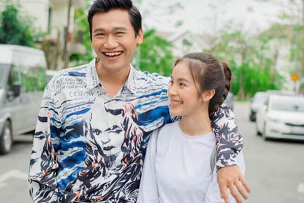 Xuân Nghị lên tiếng về tin hẹn hò, nghẹn ngào kể về thời nghèo khó: Tôi dọn khách sạn xuyên đêm, lương 1,6 triệu/tháng”-19