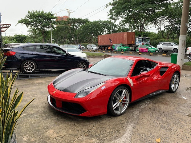 Lâu lắm mới thấy: Hội đại gia chơi siêu xe Cường Đô La - Tuấn Hưng tái hợp, gây náo loạn cả góc đường-3